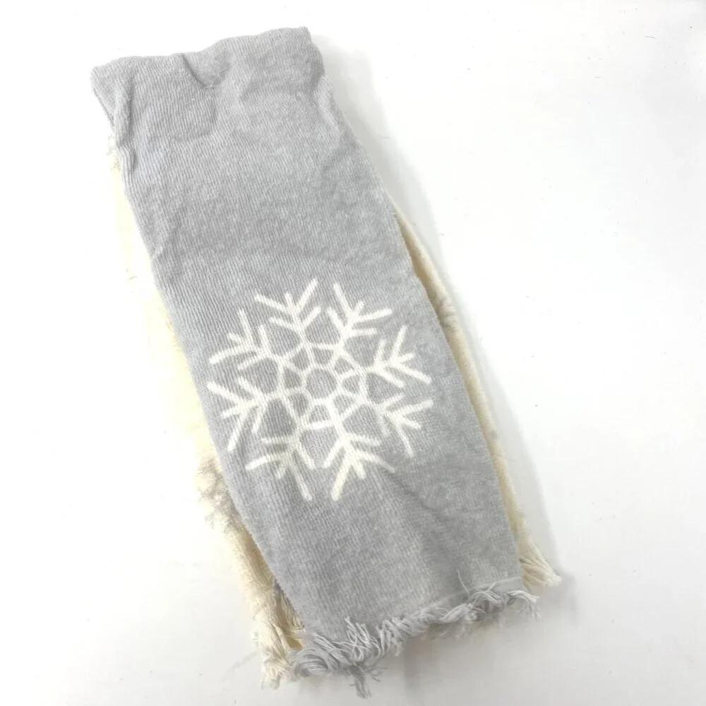 Target 2 Pack Christmas Snowflake Hand Towels Snowflake Gray/White Wondershop™